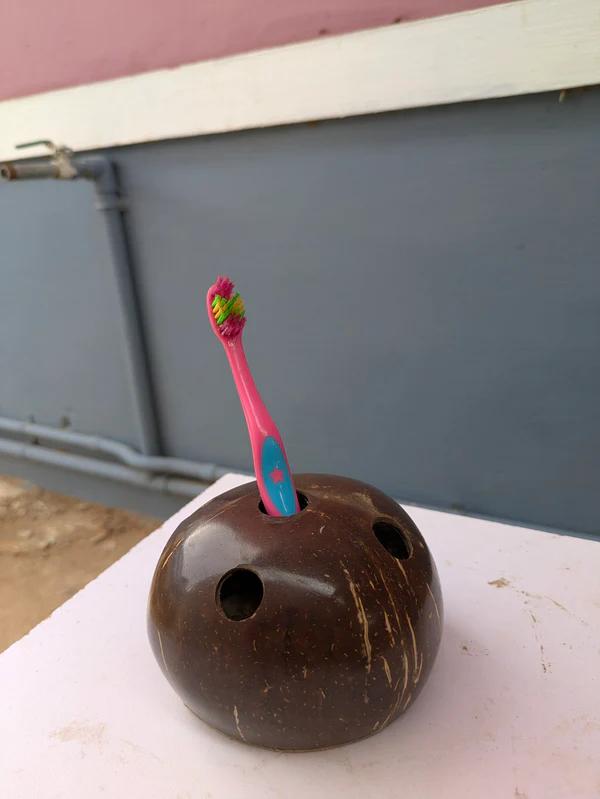 Brush Holder - image 1