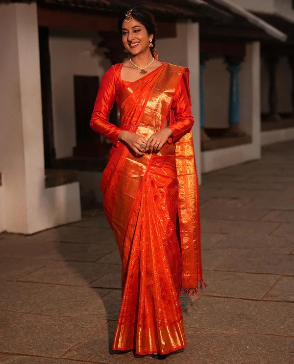 Dazzling Red Vasundhara Silk Saree - image 1