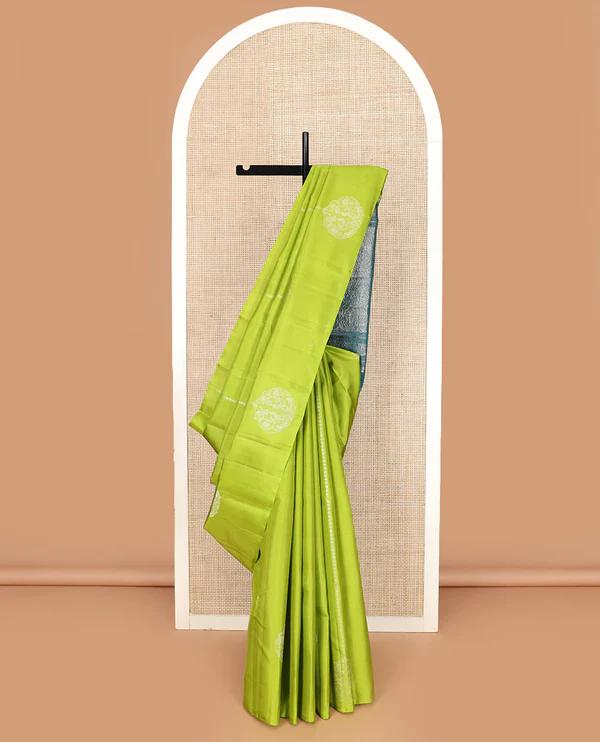 Borderless green zari buttas - image 1