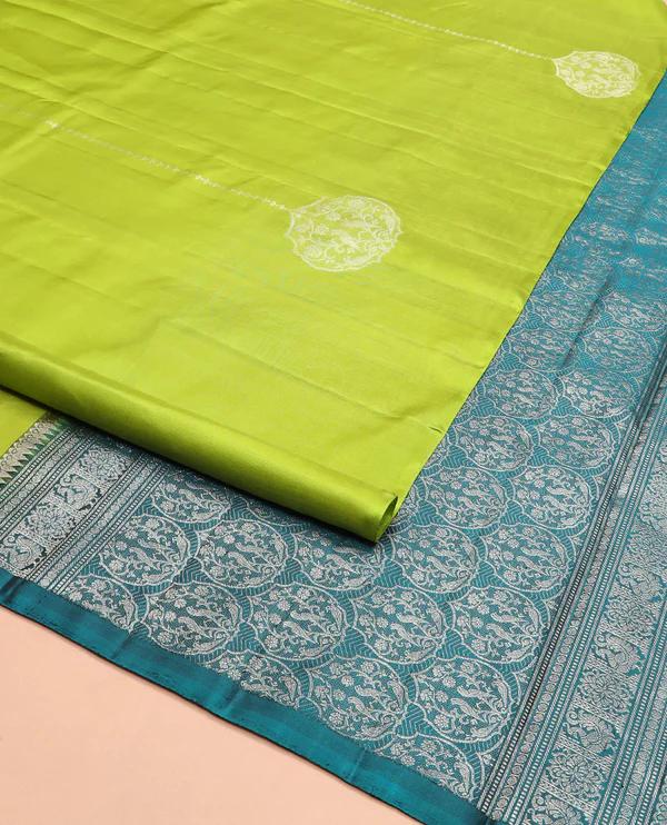 Borderless green zari buttas - image 2