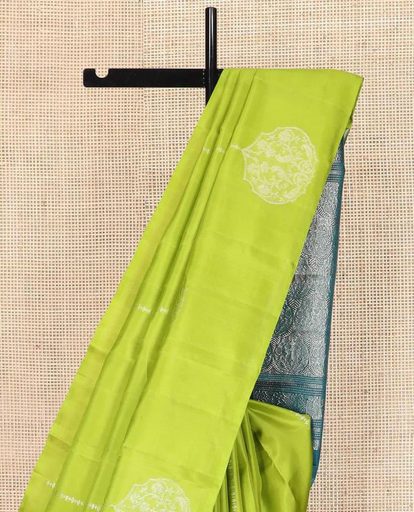 Borderless green zari buttas - image 3