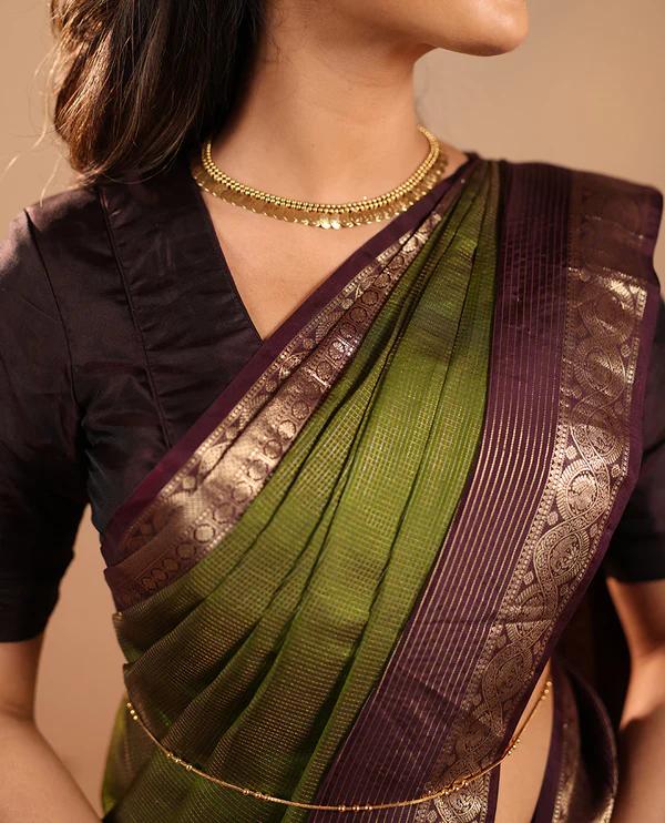 Green Vasundhara Silk Saree Mesmerized - image 3