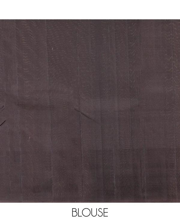 Off-White Kanchipuram Silk Saree - image 5