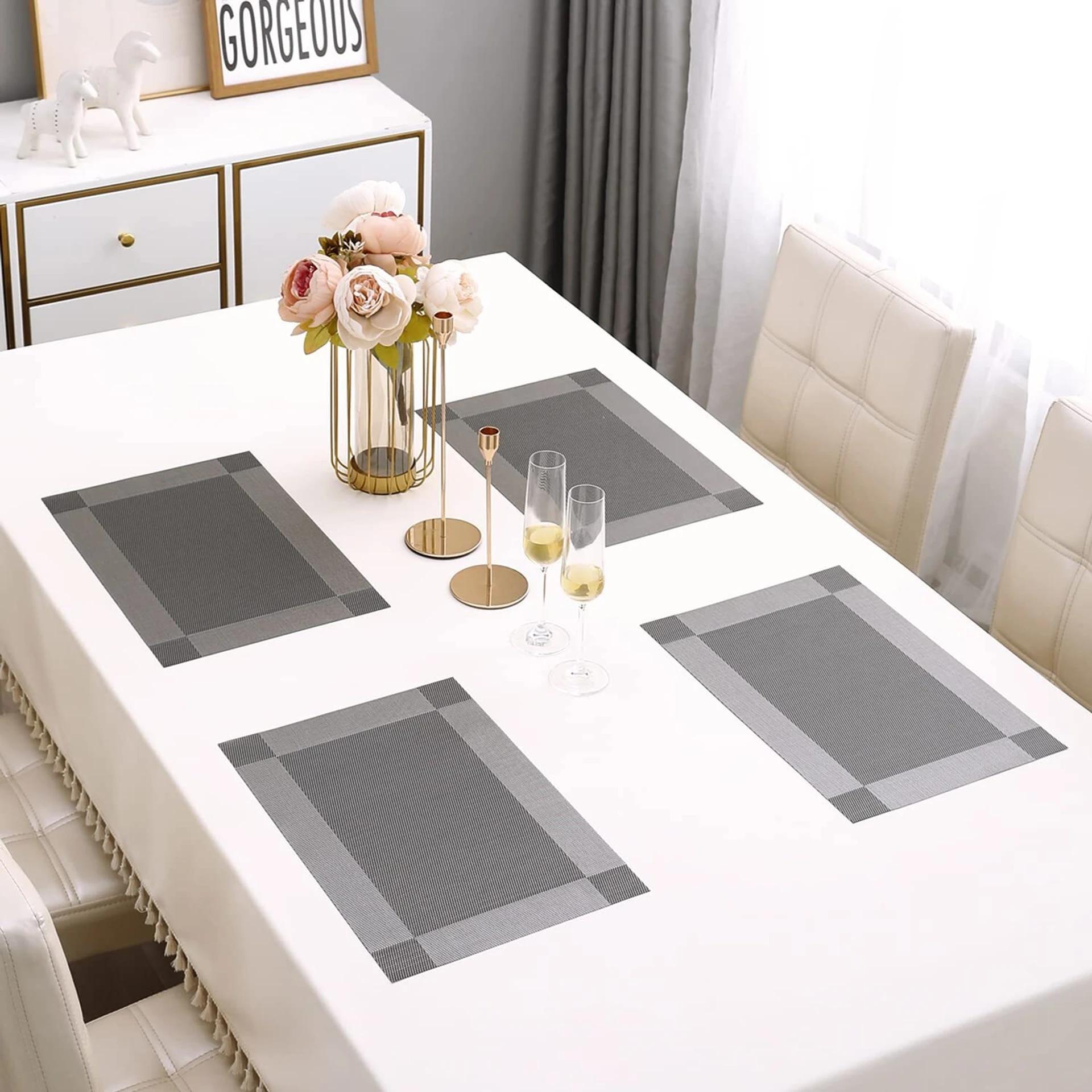 HOKiPO 4-Seater Table Placement Set - image 2
