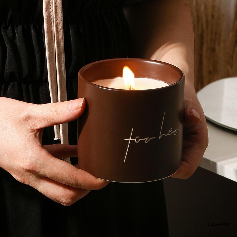 AIKUN Ceramic Jar Aromatherapy Candle – Luxury Soy Wax - image 1