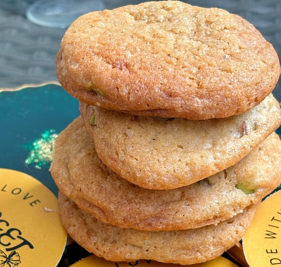 Pistachio and White Chocolate Cookies - image 1
